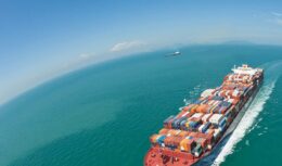 DHL Global Forwarding e Hapag-Lloyd dão exemplo de transporte marítimo sustentável usando biocombustível avançado