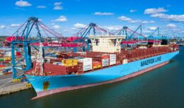 Referência mundial no ramo portuário pela sua forte presença no segmento de transporte marítimo, a companhia Maersk acaba de incluir em sua frota um novo navio porta-contêineres, dessa vez com 15.473 TEUs, construído pela Zodiac Maritime.