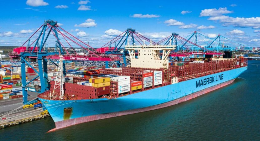 Referência mundial no ramo portuário pela sua forte presença no segmento de transporte marítimo, a companhia Maersk acaba de incluir em sua frota um novo navio porta-contêineres, dessa vez com 15.473 TEUs, construído pela Zodiac Maritime.
