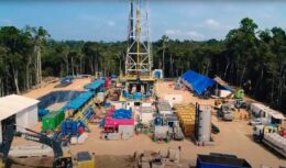 A campanha exploratória da Eneva na Bacia do Amazonas continua trazendo grandes resultados para a empresa e, após a descoberta de indícios de óleo e gás em outras perfurações, a empresa descobriu gás natural em novo poço na região.