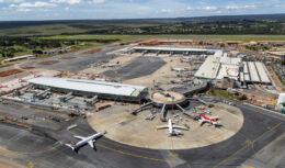 Engie firma parceria com a Inframerica, empresa responsável pela administração dos aeroportos de Brasília e Natal, para reduzir as emissões da aviação na capital. A novidade é animadora para a preservação do meio ambiente.