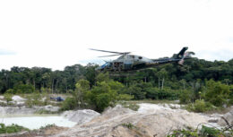 O Ibama já recusou três vezes realizar o licenciamento do projeto de mineração de potássio da companhia Potássio do Brasil na região da Amazônia, em razão dos impactos ambientais e dos conflitos em terras indígenas que serão causados com o empreendimento.