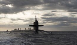 Concurso público: Marinha abre, no dia 25 de julho, 10 vagas para atuar com submarinos e instalações nucleares. Requisito é ter menos de 25 anos até 2023! - Canva