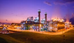 Empresa lança óleo capaz de reduzir 50% dos desgastes de maquinários da indústria e garantir economia milionária no setor de logística