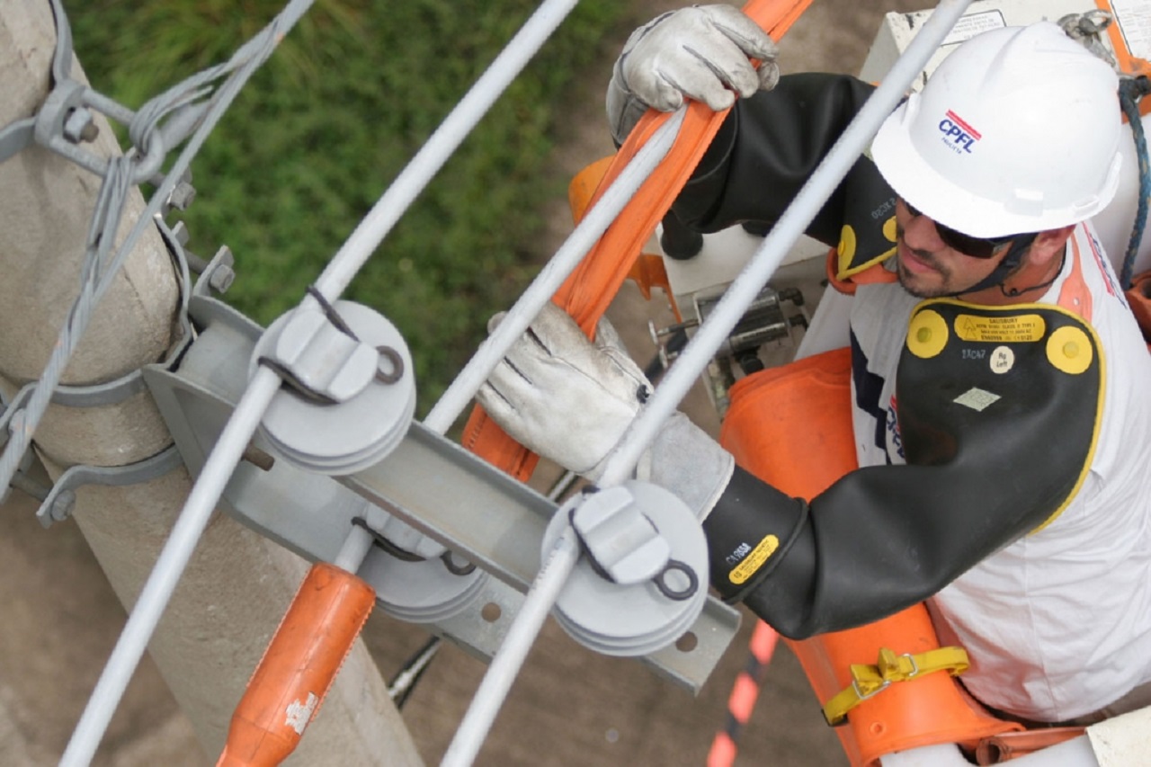 CPFL Energia oferece curso de eletricista gratuito com inscrições online