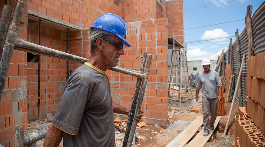 O acumulado da inflação da construção civil de janeiro a julho é de 9,11%, o IPCA mensal é de 1,48%: "brasileiro longe da casa própria"