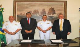 Os submarinos da classe Riachuelo e Humaitá da Marinha do Brasil receberão os serviços de manutenção da companhia Itaguaí Construções Navais (ICN) pelos próximos 22 meses após a diretoria da Marinha firmar acordo com a empresa da indústria naval.