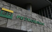 A Petrobras volta a ser alvo de críticas do Governo Federal e do STF, visto que o órgão está apontando irregularidades nos preços dos combustíveis cobrados pela estatal e solicita ações do Cade e da ANP para estabilizar o mercado.