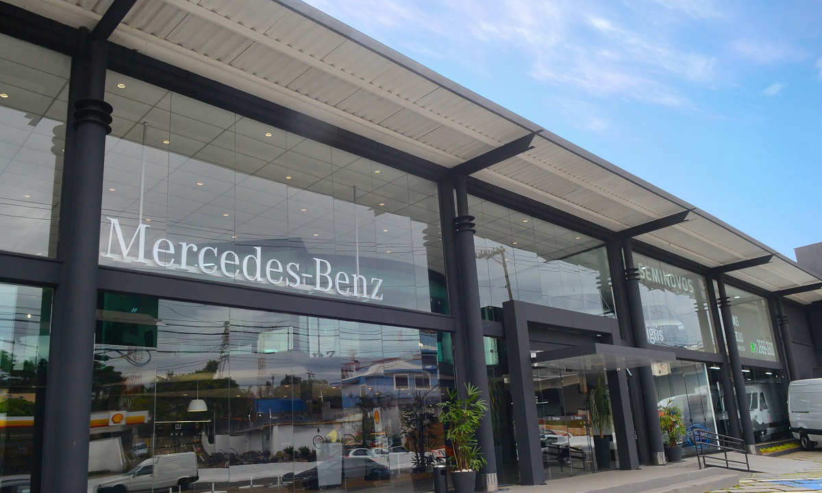 Der deutsche Autohersteller Mercedes-Benz eröffnet die Registrierung für das neue Auswahlverfahren für offene Stellen in Minas Gerais und São Paulo