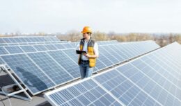 Amazon anuncia R$ 2 milhões em investimentos para construir usina solar gigante no Brasil e gerar empregos