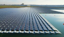 Empresa desenvolve “tapete solar” para gerar energia em pleno alto mar que pode revolucionar o mercado - painéis solares