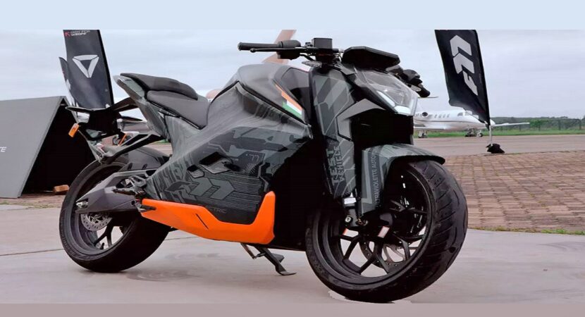 Nova moto elétrica Ultraviolette F77 alcança impressionantes 307 km com uma única carga