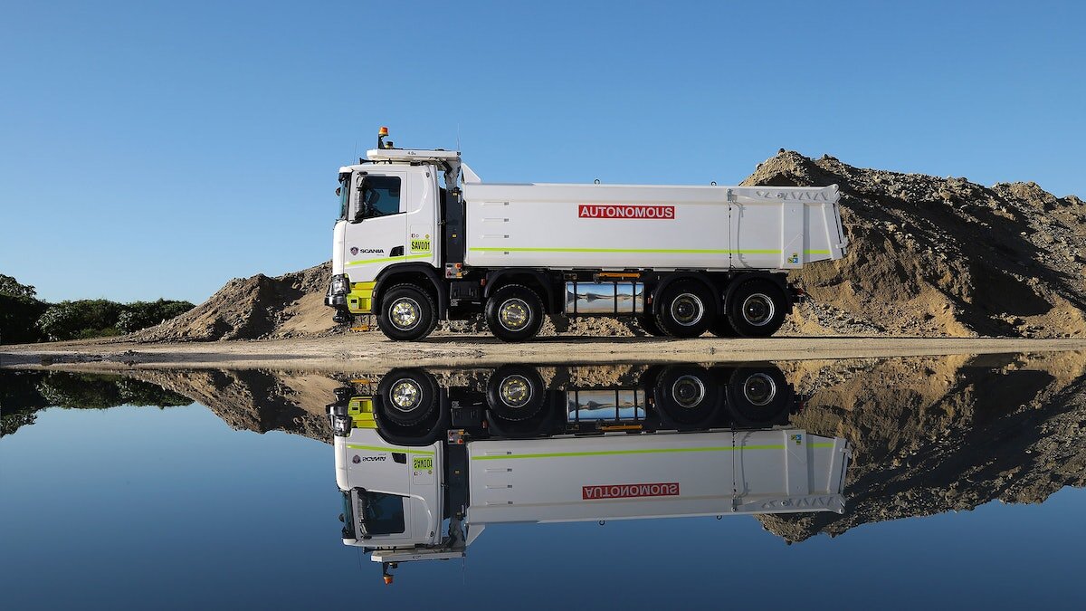 Scania e Rio Tinto estão desenvolvendo caminhões elétricos para tornar a mineração, um setor voltado para a sustentabilidade.