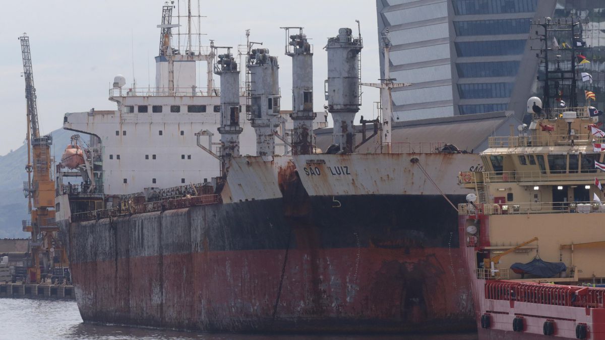 Acidente na Baía de Guanabara lança luz a problema ambiental e social