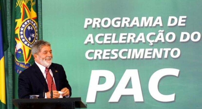 Famoso projeto da década de 2000, o PAC voltará ao Governo Lula ao longo de 2023 com investimentos de R$ 40 bilhões. O teto de gastos será aplicado no desenvolvimento de obras de infraestrutura e finalização de projetos não acabados no Brasil.