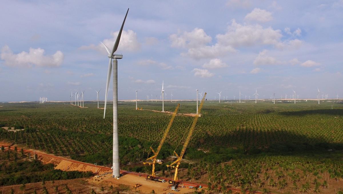 Os investimentos na participação do parque eólico Assuruá 4 confirmam a busca da Eurofarma em implementar as energias renováveis em suas operações. O contrato com a Omega Energia prevê o fornecimento de energia eólica para abastecimento interno.