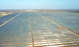 Ceará receberá novo investimento de R$ 2 bilhões para a instalação de parque de geração de energia solar. Projeto da Kroma Energia deverá gerar cerca de 1.500 empregos