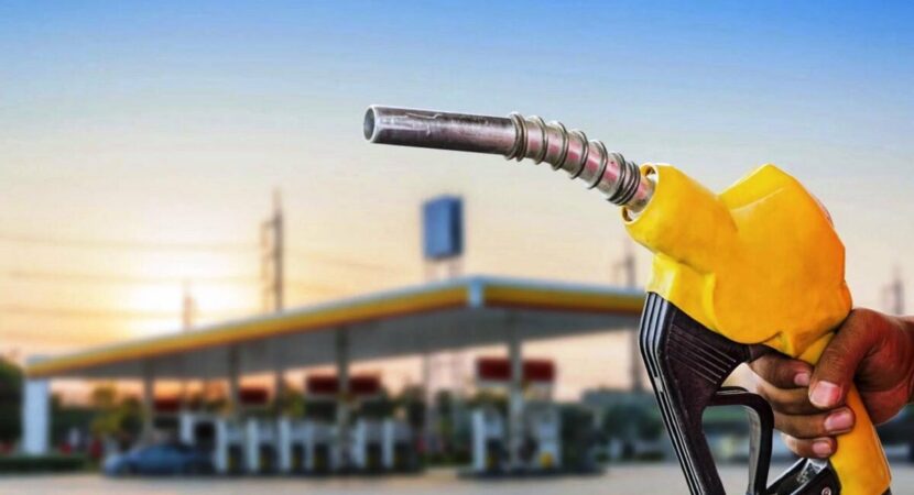 A companhia Ticket Log realizou uma apuração e afirmou que os preços da gasolina recuaram 0,13% nas bombas de abastecimento do país, após a queda nos valores de repasse às refinarias.