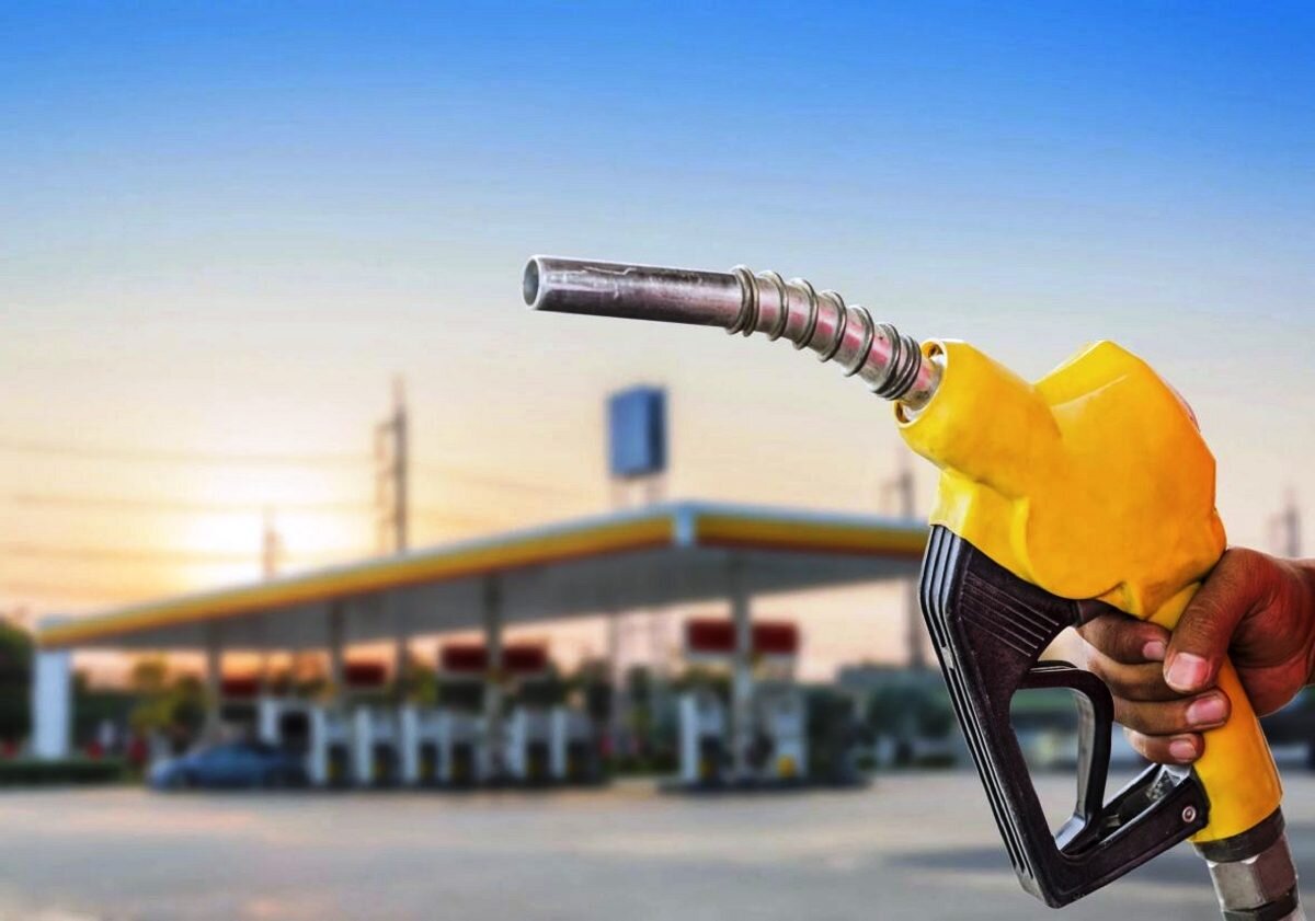 A companhia Ticket Log realizou uma apuração e afirmou que os preços da gasolina recuaram 0,13% nas bombas de abastecimento do país, após a queda nos valores de repasse às refinarias.