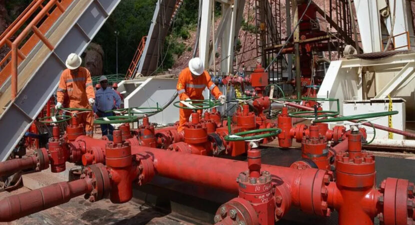 As exportações de gás boliviano para Argentina e Brasil podem acabar até 2030, fazendo com que haja prejuízo no petróleo e gás
