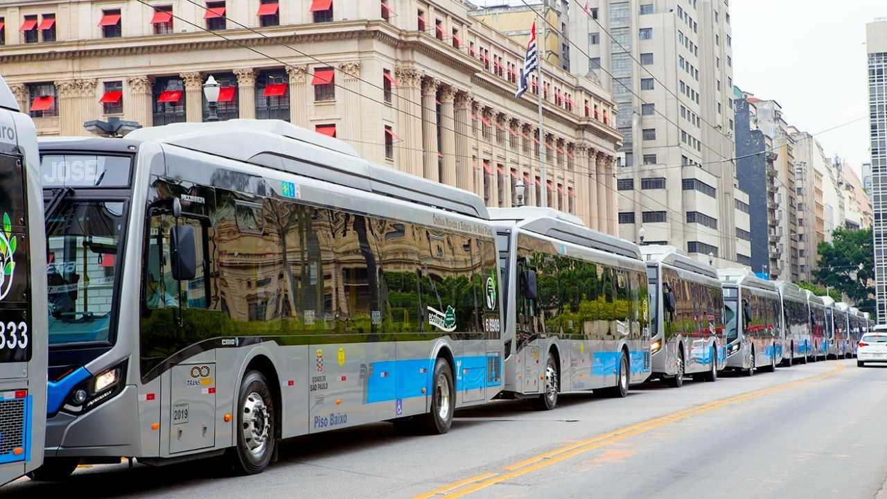 Ônibus elétricos