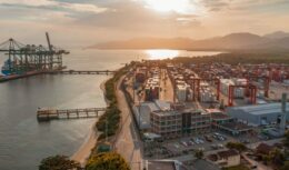 Local de transporte marítimo, Porto de Itapoá comemora seu crescimento de 7,6% no ano de 2022 e visa oportunidades para seu futuro