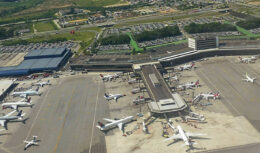 Maior complexo aeroportuário do Brasil, aeroporto de Guarulhos também é o maior complexo frigorífico e fez com que o transporte aéreo movimentasse 310,8 mil toneladas ano passado