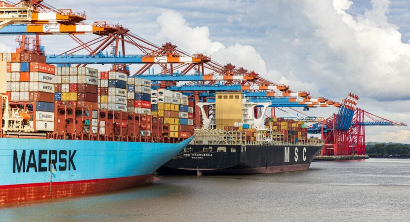 Com parceria no setor de transporte marítimo desde 2015, as gigantes MSC e Maersk anunciaram o fim da aliança 2M.