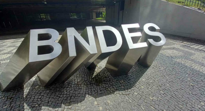 O BNDES irá apoiar o desenvolvimento de uma planta industrial de produção de biometano e energia elétrica no estado do Mato Grosso. A companhia Uisa garantirá assim um crescimento ainda maior para o mercado do biogás na região e em todo o Brasil.