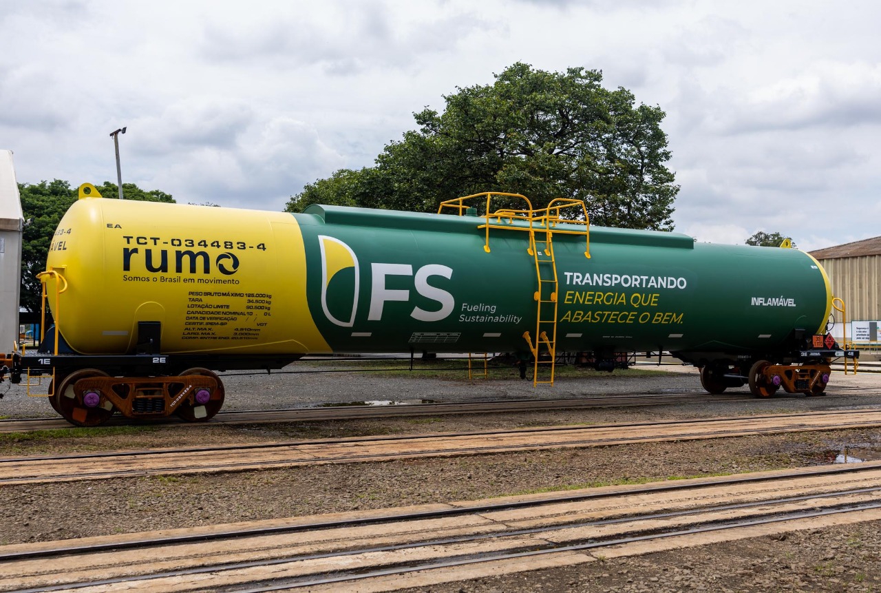 Os novos vagões ferroviários adquiridos pela FS, indústria de biocombustíveis, devem começar a operar em abril, aumentando a capacidade de transporte de carga de etanol em 25%.