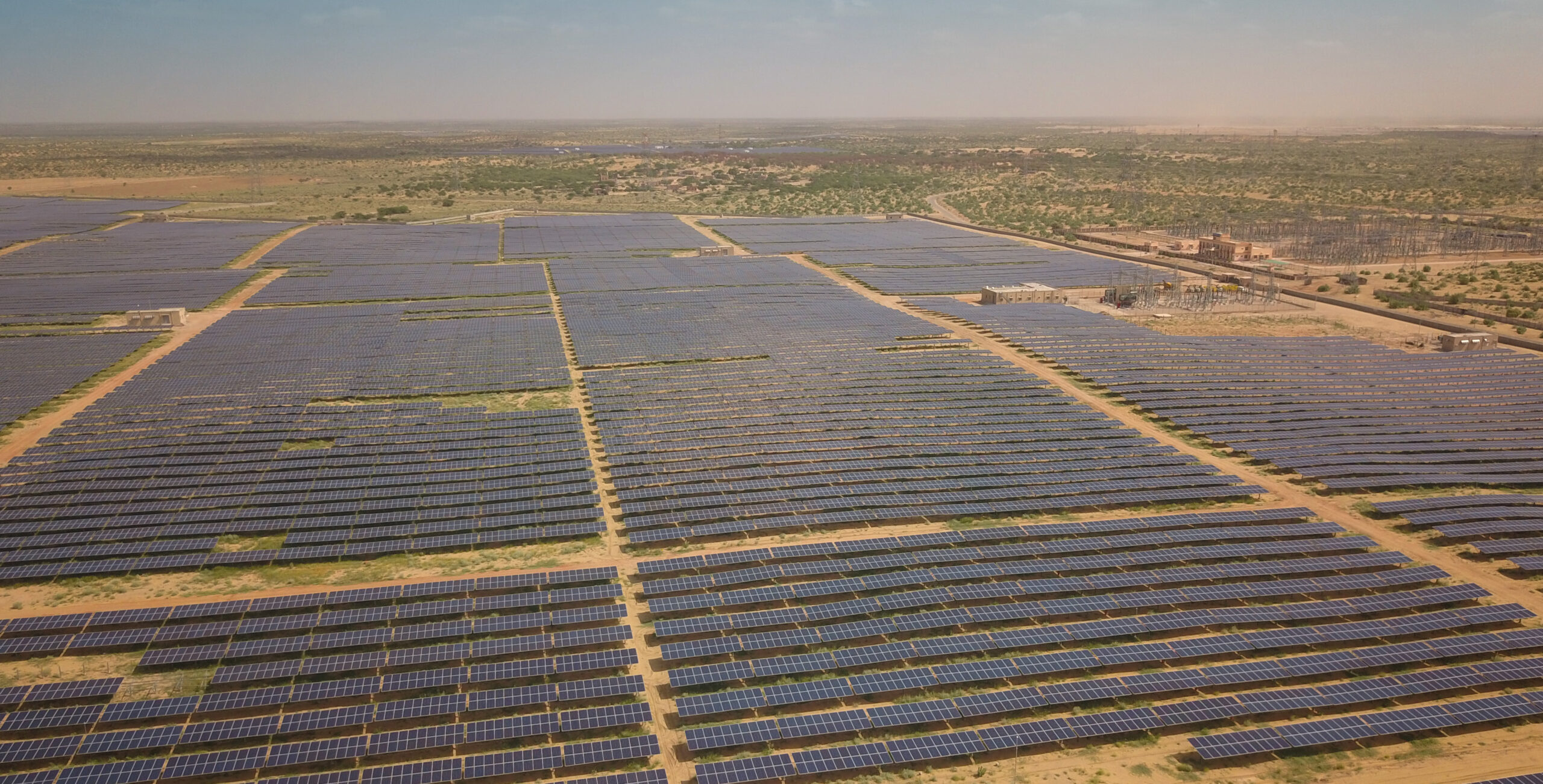 A maior usina de energia solar do mundo bate recorde ao abastecer mais de 4 milhões de casas - CPG Click Petroleo e Gas