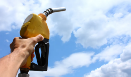 Após a secretaria decidir instaurar processos administrativos por conta do aumento registrado em postos de gasolina na virada do ano, a Sanacon abre uma averiguação sobre os preços dos combustíveis