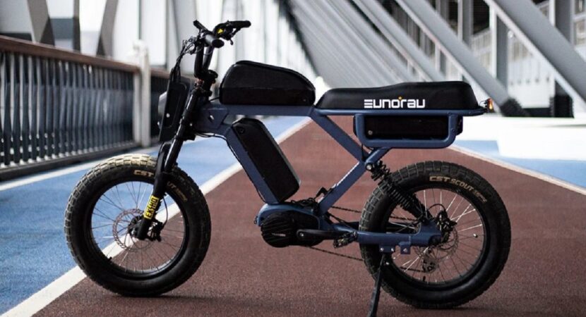 bicicleta elétrica com motor duplo, três baterias e autonomia de 320 km, ideal para enfrentar qualquer terreno com praticidade e desempenho chega ao mercado
