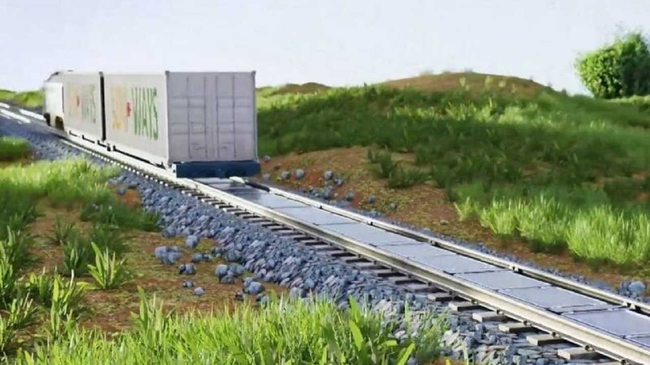 Primeiro 'tapete' de painel solar do mundo instalado em trilhos de trem pode gerar eletricidade de forma inovadora