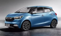 Renault se prepara para lançar carro elétrico com bateria de sódio, mais eficiente e barata