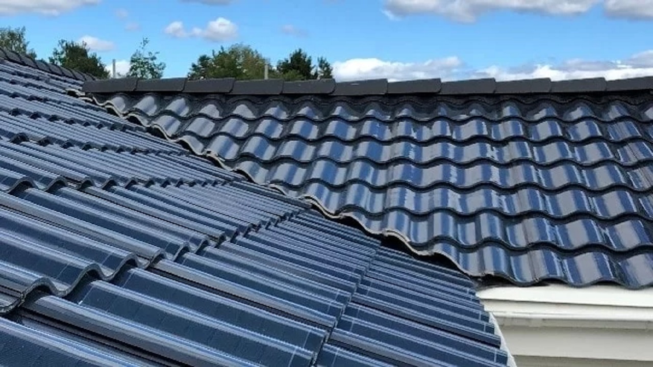 Empresa desenvolve telha solar capaz de gerar energia mesmo em dias de chuva