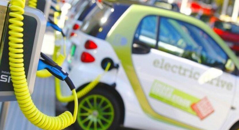 carros elétricos crescem no Brasil
