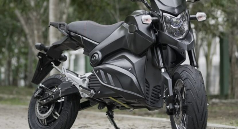 Empresa de motos elétricas investe em nova fábrica no Brasil e anuncia modelo acessível a partir de R$ 9 mil
