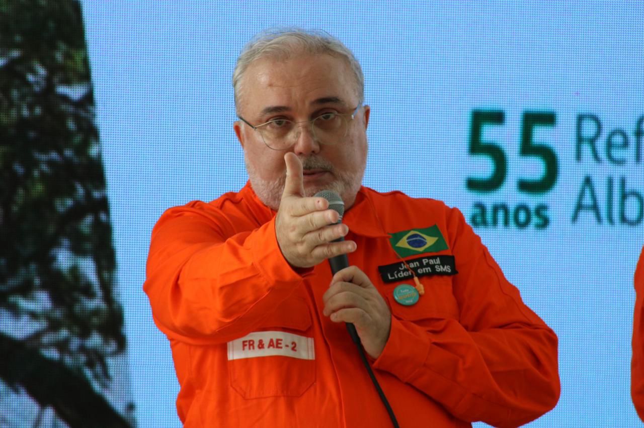 Jean Paul Prates, presidente da Petrobras, diz não a venda da refinaria REFAP