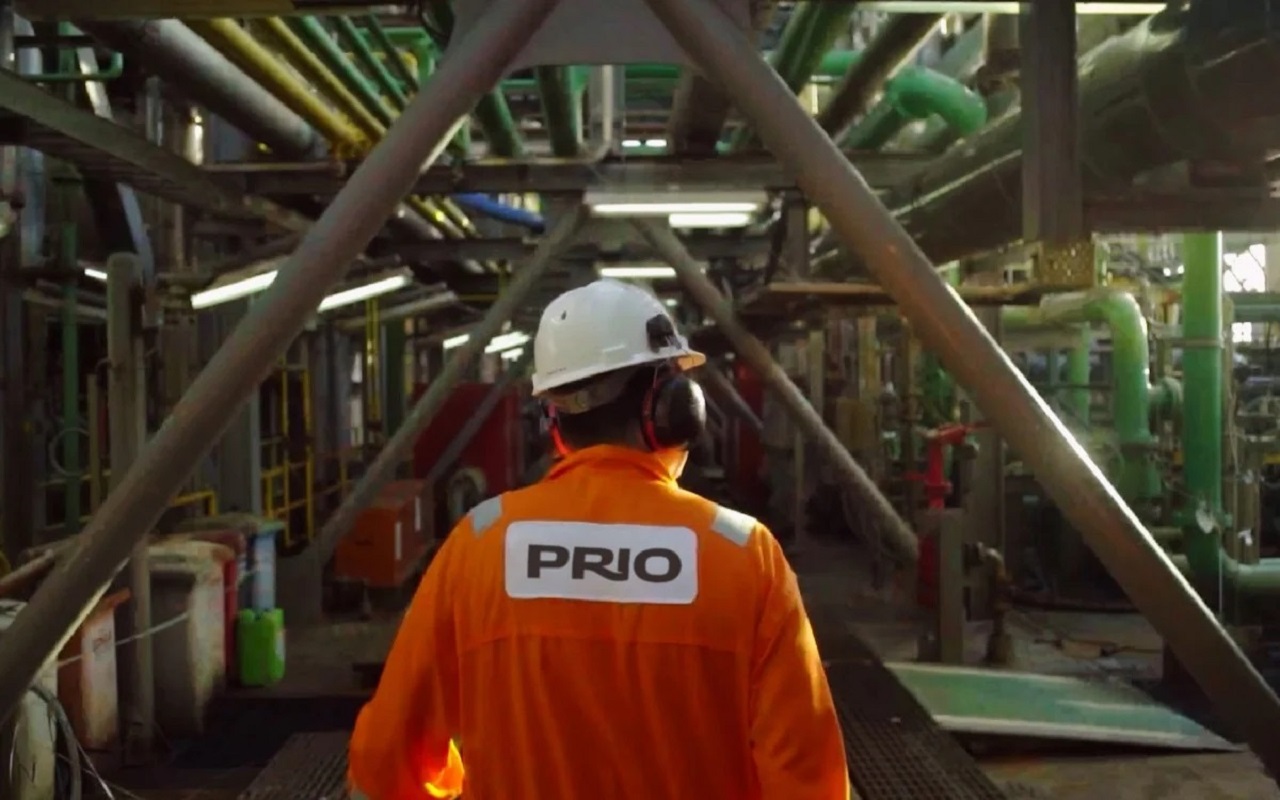 PRIO, maior empresa independente de óleo e gás do Brasil, abre vagas de emprego offshore para profissionais com ensino médio ou curso técnico