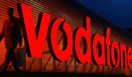 Vodafone planeja cortar 11 mil empregos em três anos para reduzir custos e recuperar posição competitiva