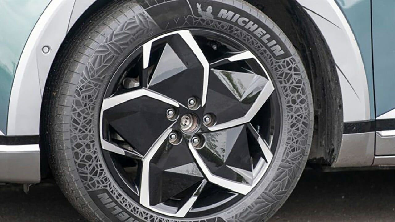Para reduzir emissões de CO2 nas estradas, Michelin anuncia pneus a base de beterraba e arroz 