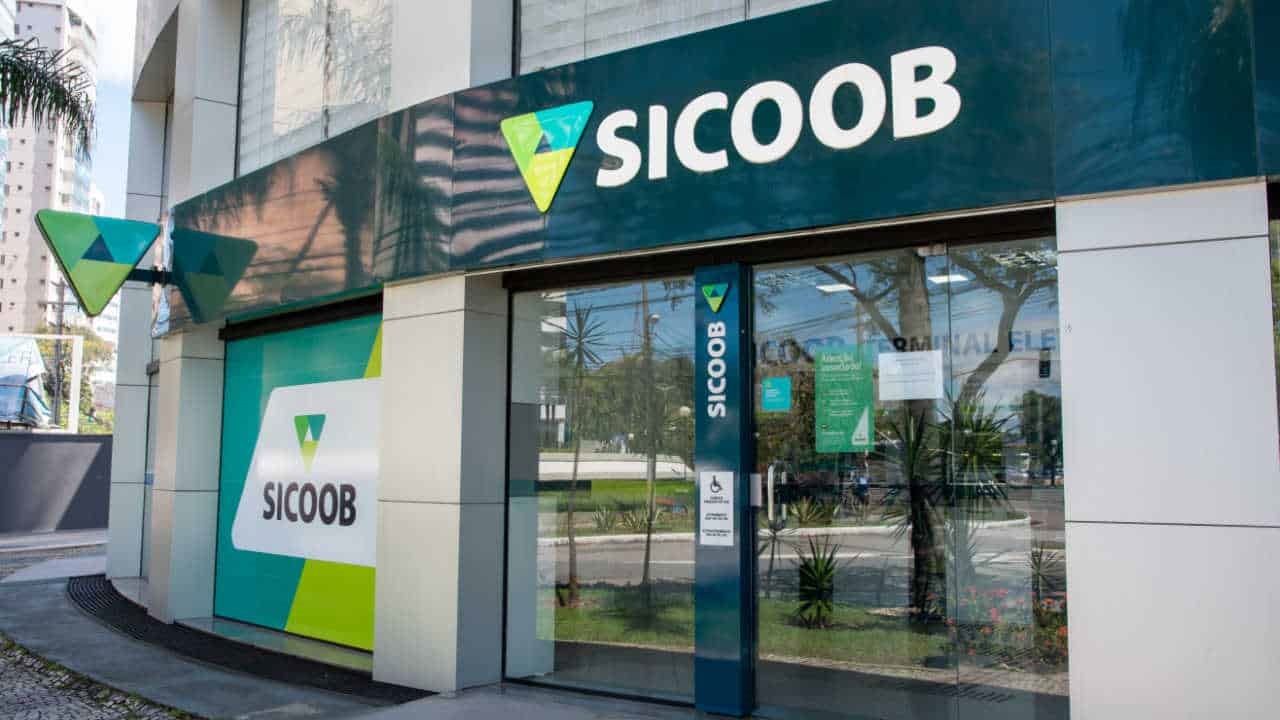 Sicoob anuncia abertura de 288 vagas de emprego para candidatos com e sem experiência