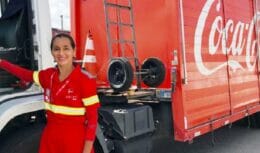 Solar Coca-Cola oferta mais de 230 vagas de emprego para candidatos de nível médio, técnico e superior