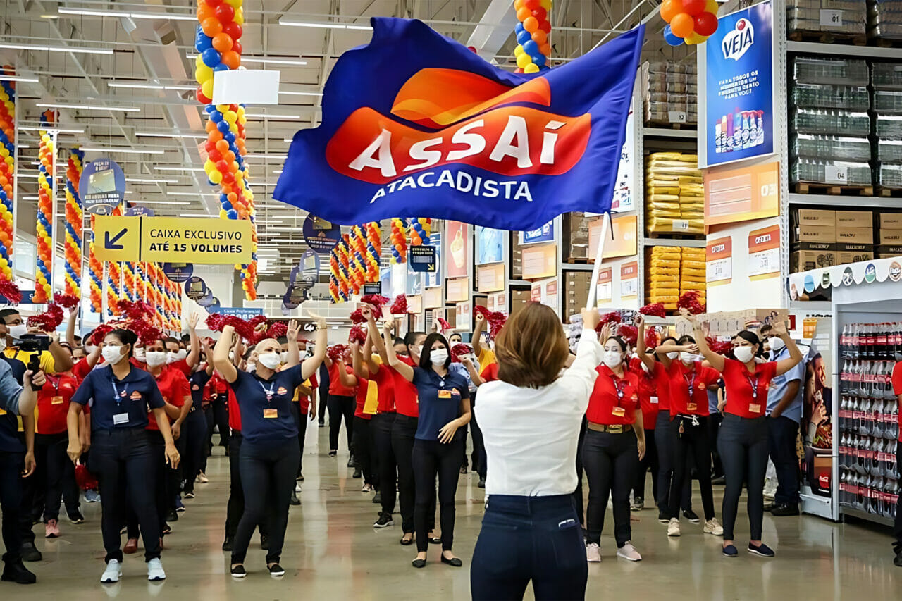Assaí trabalhe conosco! rede de supermercados abre 410 vagas incluindo Empacotador(a), Auxiliar Administrativo e Açougueiro