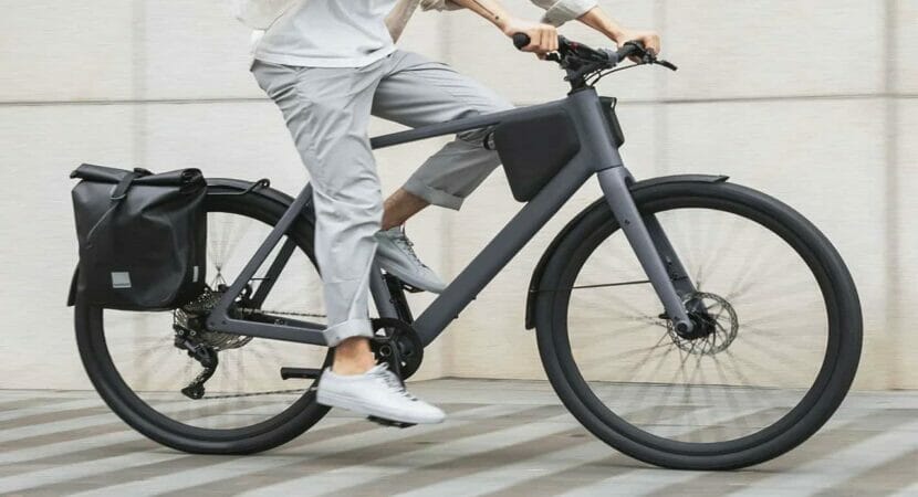 Empresa lança bicicleta elétrica barata com tecnologia de última geração que funciona sem motor