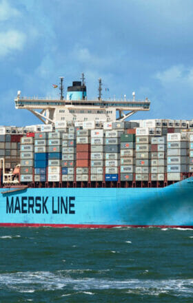 Gigante de logística portuária Maersk abre vagas de emprego para profissionais de nível médio, técnico e superior com e sem experiência