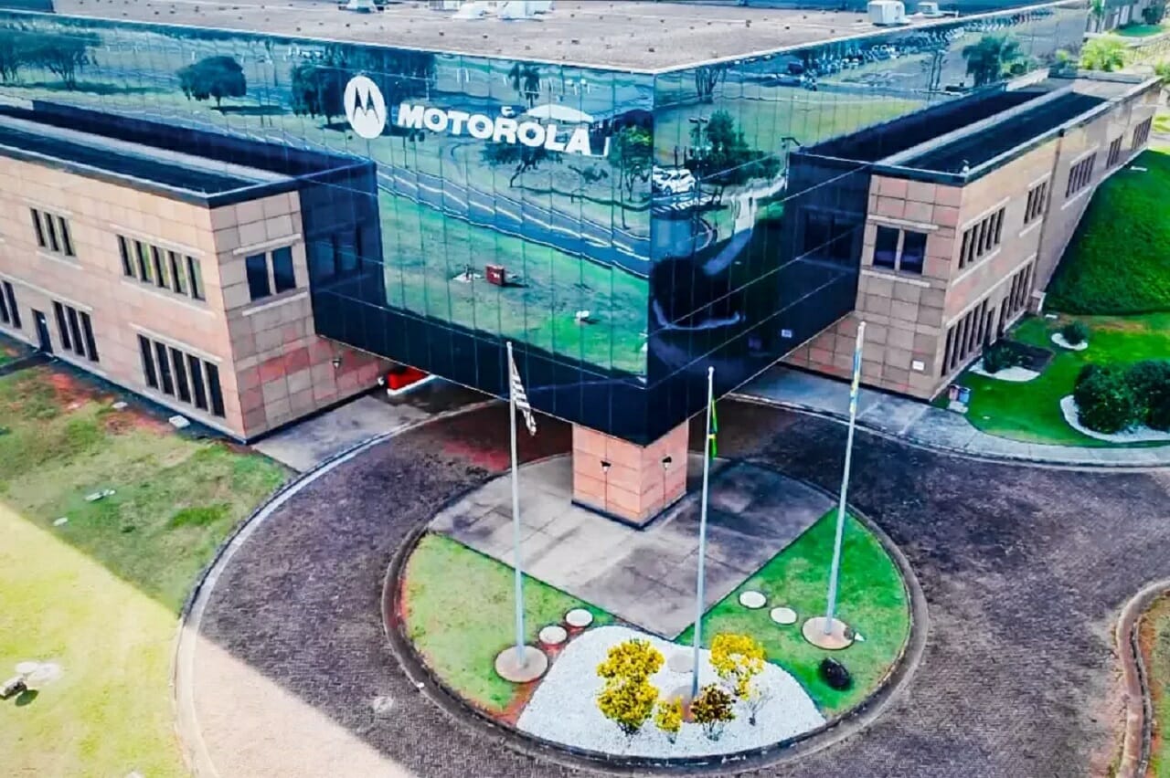 Motorola abre processo seletivo com vagas para o seu Programa de Estágio em Tecnologia, oferecendo salários que variam de R$1.881,00 até R$2.052,00