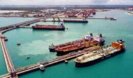 A retomada do setor portuário em Pernambuco acontecerá com a construção de uma etapa da refinaria e a abertura de muitas vagas de emprego no Porto de Suape.