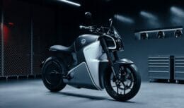With a wheel motor and 240 km of autonomy, the new modular electric motorcycle hits the market at an attractive price